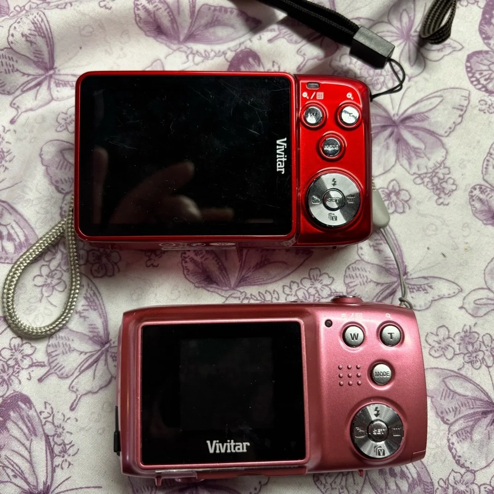 🎦💥2 Vivitar Vivicams Digital Camera Bundle
